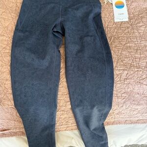 Vuori Women’s Gray Blue Performance Leggings